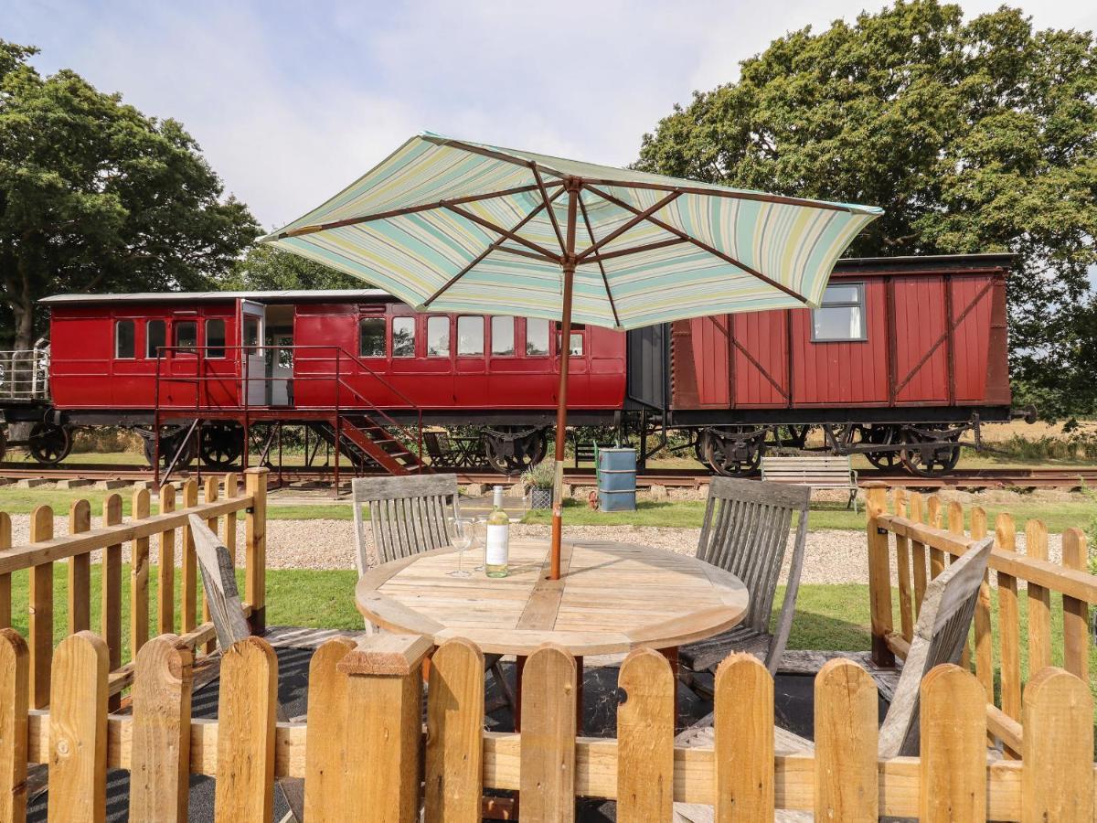 The Carriage At High Barn Heritage Halstead  Exterior photo